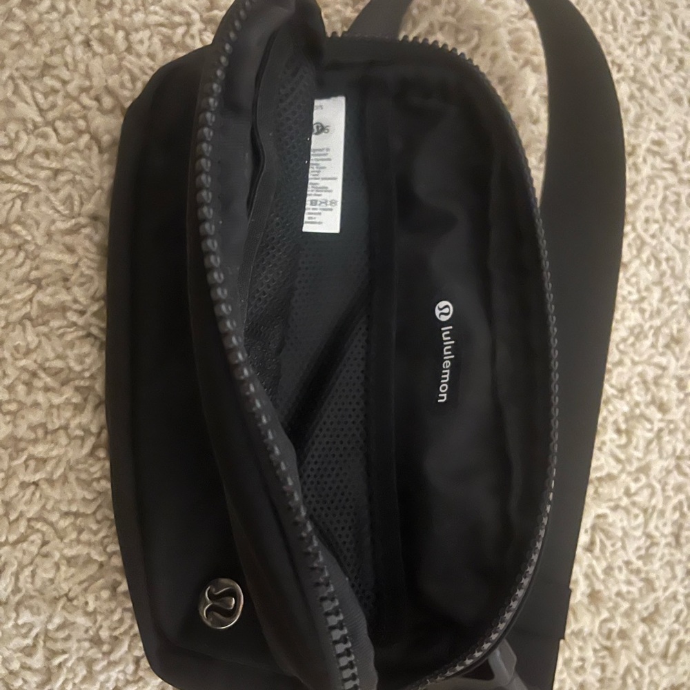 lululemon belt bag